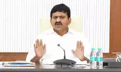 క్యూర్ పరిధిలో ఎల్ఐజీ ఇందిరమ్మ ఇళ్లకు రేపు శ్రీకారం: మంత్రి పొంగులేటి క్యూర్ పరిధిలో ఎల్ఐజీ ఇందిరమ్మ ఇళ్లకు రేపు శ్రీకారం: మంత్రి పొంగులేటి