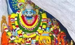 కొమురవెల్లి మల్లికార్జున స్వామి క్షేత్రానికి పోటెత్తిన భక్తులు కొమురవెల్లి మల్లికార్జున స్వామి క్షేత్రానికి పోటెత్తిన భక్తులు