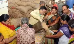 ఎల్ నినో ఎఫెక్ట్: ఆగస్టు నుంచి మూడు నెలల రేషన్ బియ్యం పంపిణీ ఎల్ నినో ఎఫెక్ట్: ఆగస్టు నుంచి మూడు నెలల రేషన్ బియ్యం పంపిణీ