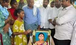చిన్నారులకు రూ. 1 లక్ష ఆర్థిక సాయం అందించిన ఎమ్మెల్యే చిన్నారులకు రూ. 1 లక్ష ఆర్థిక సాయం అందించిన ఎమ్మెల్యే
