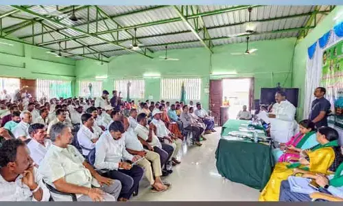 వాతావరణానుకూల సాగు చేపట్టాలి : ఎమ్మెల్యే దొంతి మాధవరెడ్డి