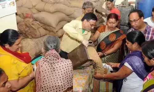 ఎల్ నినో ఎఫెక్ట్: ఆగస్టు నుంచి మూడు నెలల రేషన్ బియ్యం పంపిణీ