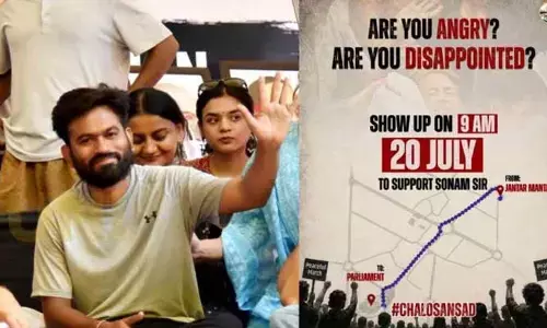 కాక్రోచ్ పార్టీ ‘పార్లమెంట్‌ మార్చ్‌’కు అనుమతి లేదు: ఢిల్లీ పోలీస్ సంచలన ప్రకటన