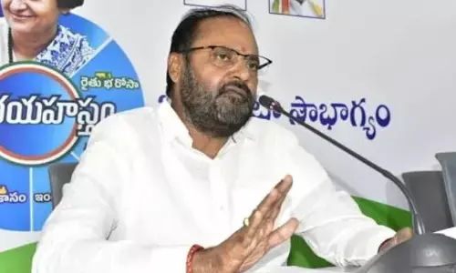 హ‌రీష్ రావు రోజుకు 100 అబ‌ద్దాలు ఆడుతాడు: ప్రభుత్వ విప్, సీహెచ్. విజ‌య‌ర‌మ‌ణారావు
