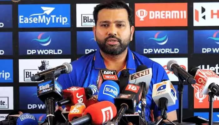 ఎట్టకేలకు రిటైర్మెంట్ వార్తలపై స్పందించిన రోహిత్ శర్మ ఎట్టకేలకు రిటైర్మెంట్ వార్తలపై స్పందించిన రోహిత్ శర్మ