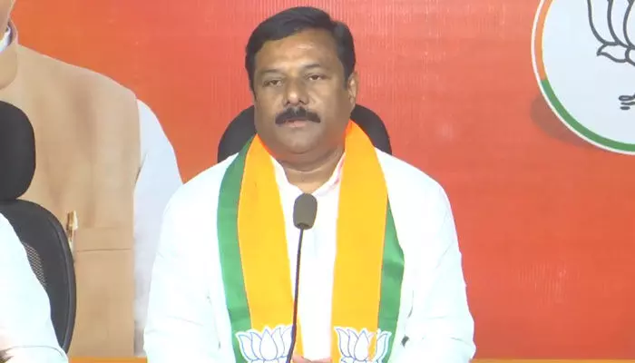 రేవంత్ రెడ్డి, కేటీఆర్ మధ్య చీకటి ఒప్పందం: ఏలేటి మహేశ్వర్ రెడ్డి రేవంత్ రెడ్డి, కేటీఆర్ మధ్య చీకటి ఒప్పందం: ఏలేటి మహేశ్వర్ రెడ్డి