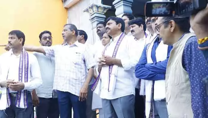 ప్రపంచంలోనే ప్రముఖ ఆధ్యాత్మిక కేంద్రంగా భద్రాద్రి అభివృద్ధి:మంత్రి పొంగులేటి ప్రపంచంలోనే ప్రముఖ ఆధ్యాత్మిక కేంద్రంగా భద్రాద్రి అభివృద్ధి:మంత్రి పొంగులేటి
