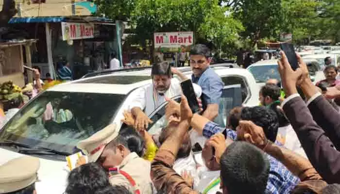 ఉప ముఖ్యమంత్రి భట్టి విక్రమార్కకు ఘన స్వాగతం ఉప ముఖ్యమంత్రి భట్టి విక్రమార్కకు ఘన స్వాగతం