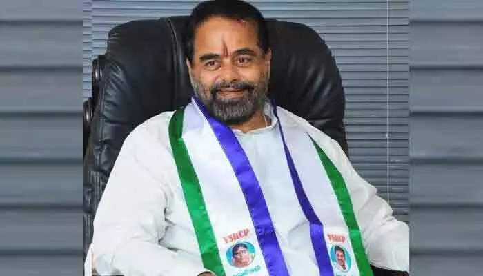 మాజీ స్పీకర్ తమ్మినేని కుటుంబంపై కేసు నమోదు.. 8 మంది అరెస్ట్ మాజీ స్పీకర్ తమ్మినేని కుటుంబంపై కేసు నమోదు.. 8 మంది అరెస్ట్