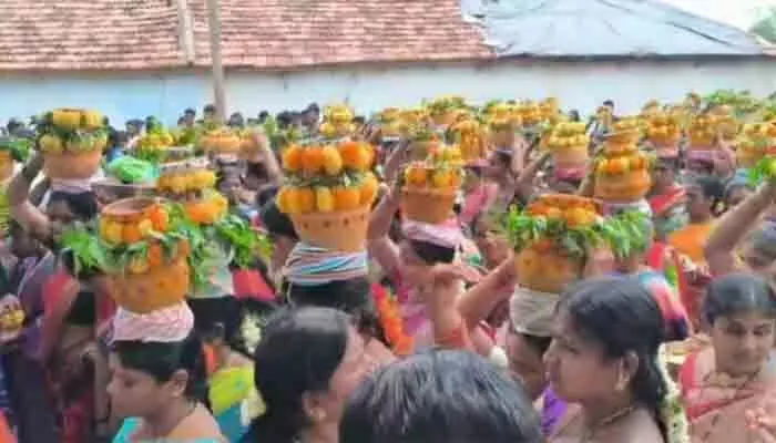 అమ్మా బైలెల్లి నాదో... అంటూ మార్మోగిన భిక్కనూరు అమ్మా బైలెల్లి నాదో... అంటూ మార్మోగిన భిక్కనూరు