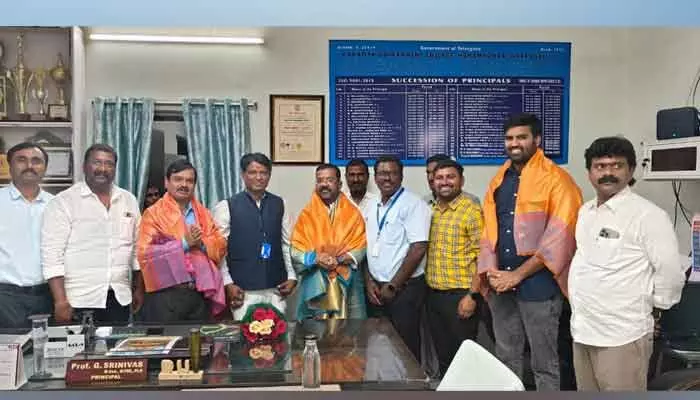ఉద్యోగాల కల్పనే లక్ష్యంగా మెగా జాబ్ మేళా : ఎమ్మెల్యే నాయిని ఉద్యోగాల కల్పనే లక్ష్యంగా మెగా జాబ్ మేళా : ఎమ్మెల్యే నాయిని