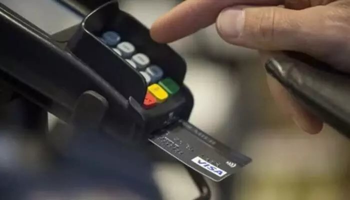Credit Cards: కొత్త క్రెడిట్ కార్డుల్లో సగం జెన్జీలదే Credit Cards: కొత్త క్రెడిట్ కార్డుల్లో సగం జెన్జీలదే