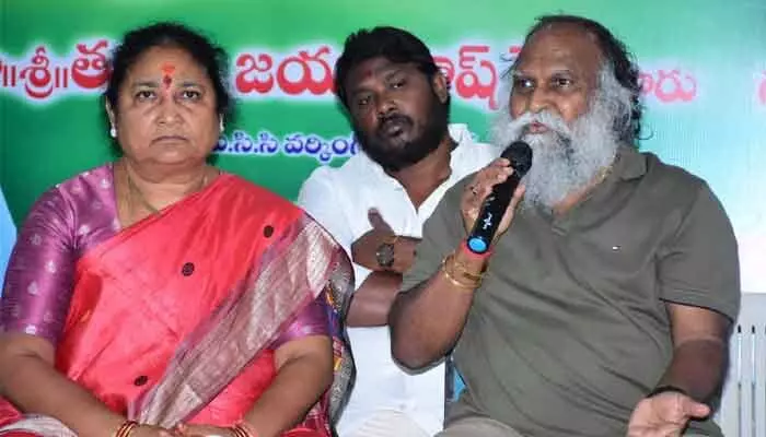 కేటీఆర్కు నియ్యత్ ఉందా.. జగ్గారెడ్డి సంచలన వ్యాఖ్యలు కేటీఆర్కు నియ్యత్ ఉందా.. జగ్గారెడ్డి సంచలన వ్యాఖ్యలు