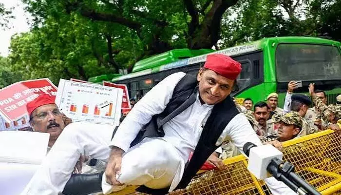 జంతర్ మంతర్ కు అఖిలేష్ యాదవ్.. CJP ఛలో సంసద్ యాత్రకు మద్దతు జంతర్ మంతర్ కు అఖిలేష్ యాదవ్.. CJP ఛలో సంసద్ యాత్రకు మద్దతు