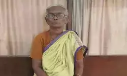 నాలుగు ఎకరాలిచ్చినా.. నాలుగు మెతుకులు పెడ్తలేరు.. ప్రజావాణిలో వృద్ధురాలి ఆవేదన నాలుగు ఎకరాలిచ్చినా.. నాలుగు మెతుకులు పెడ్తలేరు.. ప్రజావాణిలో వృద్ధురాలి ఆవేదన