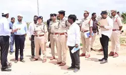 ‘తప్పులు దొర్లితే సహించేది లేదు’.. అధికారులకు కలెక్టర్ సీరియస్ వార్నింగ్ ‘తప్పులు దొర్లితే సహించేది లేదు’.. అధికారులకు కలెక్టర్ సీరియస్ వార్నింగ్
