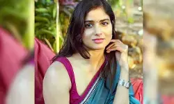 దర్శకురాలుగా పరిచయం కాబోతున్న హీరోయిన్.. ఇంట్రెస్టింగ్ లైన్తో సినిమా! దర్శకురాలుగా పరిచయం కాబోతున్న హీరోయిన్.. ఇంట్రెస్టింగ్ లైన్తో సినిమా!