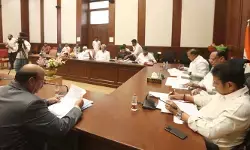 ప్రజల గొంతుకగా పిటిషన్స్ కమిటీ.. నిబంధనల ప్రకారమే పిటిషన్ల స్వీకరణ: మంత్రి శ్రీధర్ బాబు ప్రజల గొంతుకగా పిటిషన్స్ కమిటీ.. నిబంధనల ప్రకారమే పిటిషన్ల స్వీకరణ: మంత్రి శ్రీధర్ బాబు