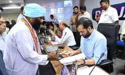 ప్రజావాణికి వచ్చే సమస్యలకు సత్వరం పరిష్కారం : కలెక్టర్ దీపక్ తివారి ప్రజావాణికి వచ్చే సమస్యలకు సత్వరం పరిష్కారం : కలెక్టర్ దీపక్ తివారి