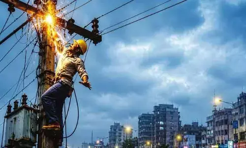 ఎస్పీడీసీఎల్‌లో భర్తీ కాని జేఎల్ఎం పోస్టులు.. ఉన్న వారిపై పని ఒత్తిడి