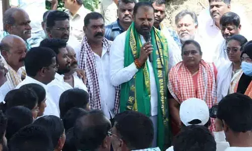 ప్రజల ముంగిట మెరుగైన వైద్య సేవలు: ప్రభుత్వ విప్