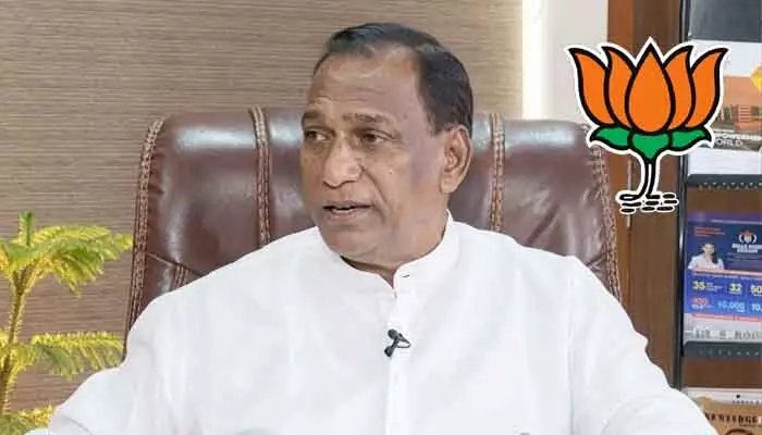 బీఆర్ఎస్ సరూర్నగర్ సభకు డుమ్మా..! బీజేపీలోకి వెళ్లేందుకు మల్లారెడ్డి రెడీ? బీఆర్ఎస్ సరూర్నగర్ సభకు డుమ్మా..! బీజేపీలోకి వెళ్లేందుకు మల్లారెడ్డి రెడీ?