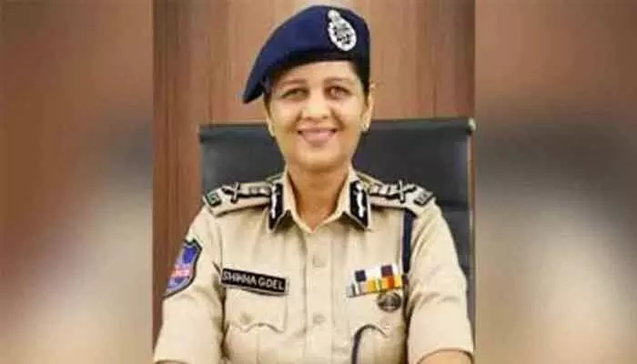 సోషల్ మీడియాలో తప్పుడు పోస్టులు నేరమే సోషల్ మీడియాలో తప్పుడు పోస్టులు నేరమే
