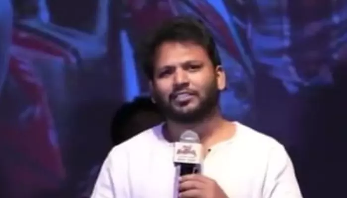 కమిటీ కుర్రాళ్లు: ఏ ఓటీటీ కొనలేదు.. విడుదలకు ముందే నెగటివ్ టాక్.. షాకింగ్ నిజాలు చెప్పిన దర్శకుడు కమిటీ కుర్రాళ్లు: ఏ ఓటీటీ కొనలేదు.. విడుదలకు ముందే నెగటివ్ టాక్.. షాకింగ్ నిజాలు చెప్పిన దర్శకుడు