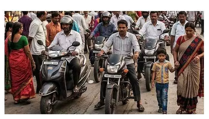 ఫుట్పాత్.. పాదచారులకు మరణ శిక్ష? ఫుట్పాత్.. పాదచారులకు మరణ శిక్ష?