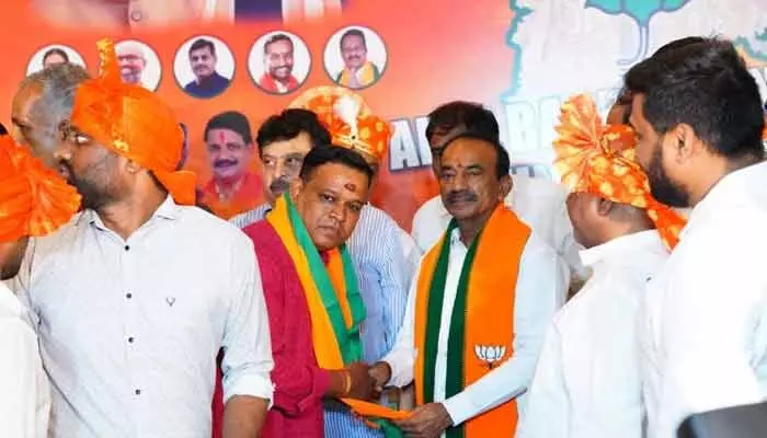 కార్వాన్లో బీజేపీ పూర్వ వైభవం సాధించాలి: మల్కాజ్గిరి ఎంపీ ఈటల రాజేందర్ కార్వాన్లో బీజేపీ పూర్వ వైభవం సాధించాలి: మల్కాజ్గిరి ఎంపీ ఈటల రాజేందర్