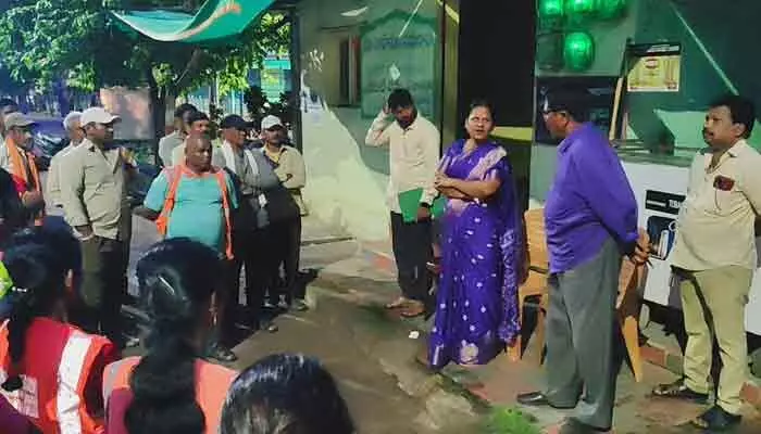 పట్టణ పరిశుభ్రత పై ప్రత్యేక దృష్టి.. పట్టణ పరిశుభ్రత పై ప్రత్యేక దృష్టి..