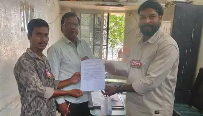 రాజంపేట వరకు ప్రత్యేక బస్సు నడపండి: యూఎస్ఎఫ్ఐ రాజంపేట వరకు ప్రత్యేక బస్సు నడపండి: యూఎస్ఎఫ్ఐ