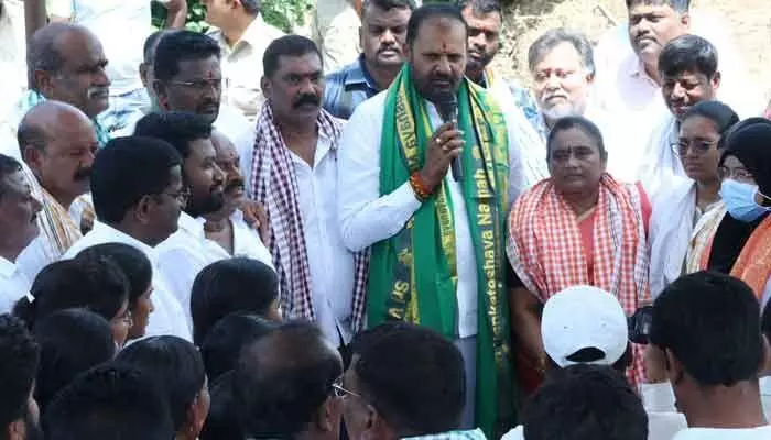 ప్రజల ముంగిట మెరుగైన వైద్య సేవలు: ప్రభుత్వ విప్ ప్రజల ముంగిట మెరుగైన వైద్య సేవలు: ప్రభుత్వ విప్
