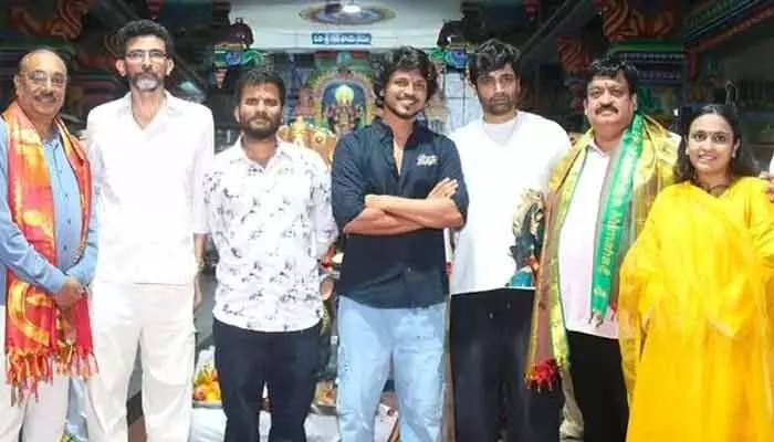 సాయిలు కంపాటి- సుమంత్ ప్రభాస్ కాంబో ఫిక్స్.. పూజా కార్యక్రమాలతో గ్రాండ్గా లాంచ్ సాయిలు కంపాటి- సుమంత్ ప్రభాస్ కాంబో ఫిక్స్.. పూజా కార్యక్రమాలతో గ్రాండ్గా లాంచ్