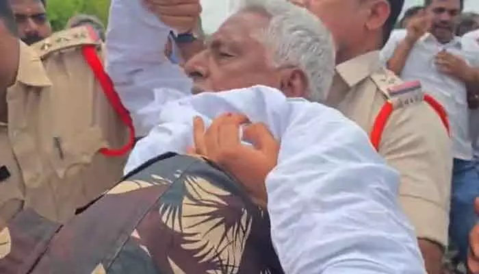 ఉద్రిక్తంగా మారిన రైతుల రాస్తారోకో.. ఉద్రిక్తంగా మారిన రైతుల రాస్తారోకో..