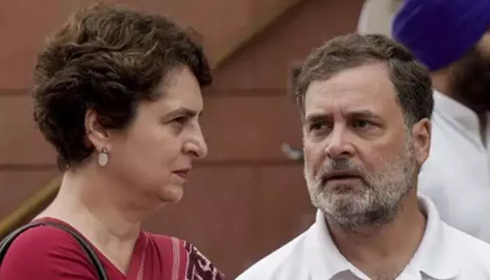 విద్యార్థులపై లాఠీచార్జ్ హేయం.. కేంద్రంపై ప్రియాంక గాంధీ తీవ్ర ఆగ్రహం విద్యార్థులపై లాఠీచార్జ్ హేయం.. కేంద్రంపై ప్రియాంక గాంధీ తీవ్ర ఆగ్రహం