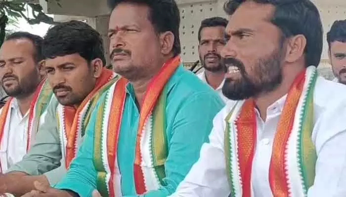 గ్రామపంచాయతీ పనుల ఎంబి ల కోసం అధికారులు లంచం డిమాండ్ గ్రామపంచాయతీ పనుల ఎంబి ల కోసం అధికారులు లంచం డిమాండ్
