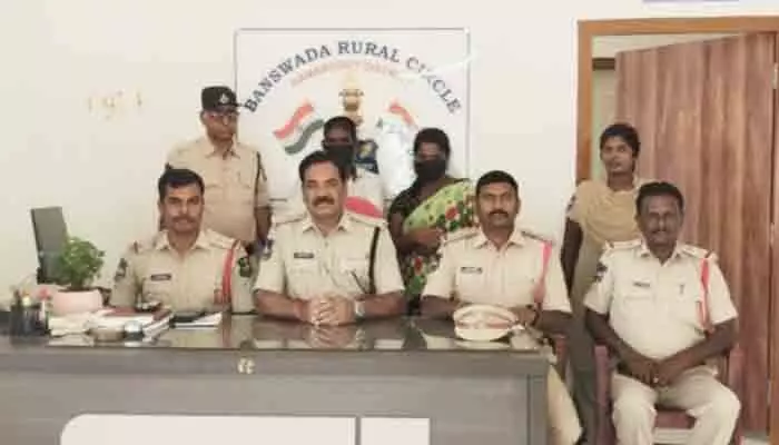 7 నెలల చిన్నారిపై హత్యాయత్నం కేసు ఛేదించిన బీర్కూర్ పోలీసులు 7 నెలల చిన్నారిపై హత్యాయత్నం కేసు ఛేదించిన బీర్కూర్ పోలీసులు
