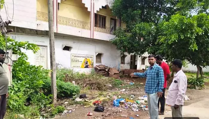 జడ్చర్ల 16, 20 వార్డులలో కమిషనర్ ఆకస్మిక తనిఖీ.. జడ్చర్ల 16, 20 వార్డులలో కమిషనర్ ఆకస్మిక తనిఖీ..