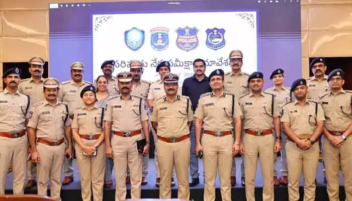 సరిహద్దు ప్రాంతాల్లో నేరాల నియంత్రణపై ప్రత్యేక నిఘా సరిహద్దు ప్రాంతాల్లో నేరాల నియంత్రణపై ప్రత్యేక నిఘా