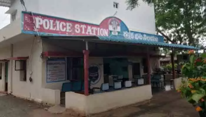 22 మంది పేకాటరాయుళ్లు అరెస్ట్ 22 మంది పేకాటరాయుళ్లు అరెస్ట్
