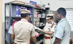 పోలీస్ స్టేషన్ కు వచ్చే ఫిర్యాదు దారులతో మర్యాదతో ప్రవర్తించాలి పోలీస్ స్టేషన్ కు వచ్చే ఫిర్యాదు దారులతో మర్యాదతో ప్రవర్తించాలి