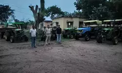 అక్రమ ఇసుక నిషిద్ధ పదార్థాల రవాణాకు పాల్పడితే కఠిన చర్యలు అక్రమ ఇసుక నిషిద్ధ పదార్థాల రవాణాకు పాల్పడితే కఠిన చర్యలు