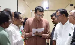 వీరశైవ సమాజం సభ్యుల ఆందోళన.. కలెక్టర్కు వినతి వీరశైవ సమాజం సభ్యుల ఆందోళన.. కలెక్టర్కు వినతి