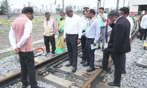 మెట్రో నిర్వహణ కేంద్రాన్ని సందర్శించిన ఎస్‌సీఆర్ జీఎం.. ఆధునిక సాంకేతికతపై సమీక్ష