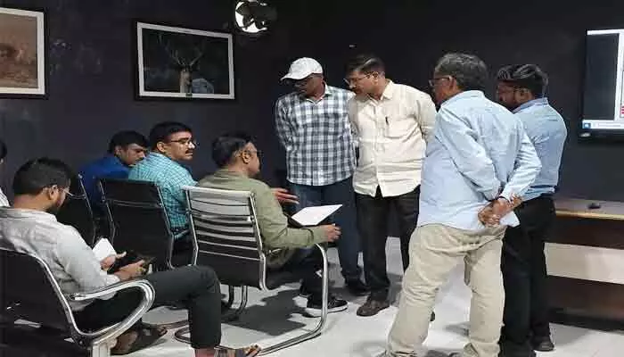 దిండి బ్యాలెన్సింగ్ రిజర్వాయర్ను పరిశీలించనున్న కేంద్ర ఉన్నతాధికారుల బృందం దిండి బ్యాలెన్సింగ్ రిజర్వాయర్ను పరిశీలించనున్న కేంద్ర ఉన్నతాధికారుల బృందం