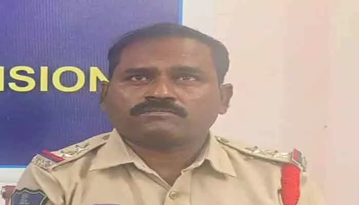 నెక్కొండ ఎస్ఐ సస్పెన్షన్..! నెక్కొండ ఎస్ఐ సస్పెన్షన్..!