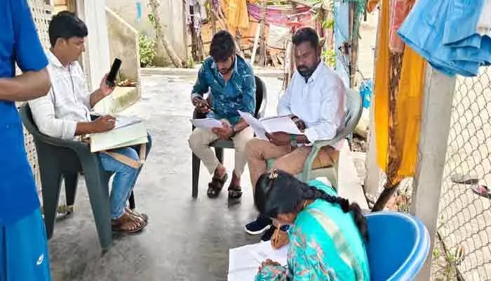 రామన్నగూడెంలో ‘సర్’ ప్రక్రియ వేగవంతం రామన్నగూడెంలో ‘సర్’ ప్రక్రియ వేగవంతం
