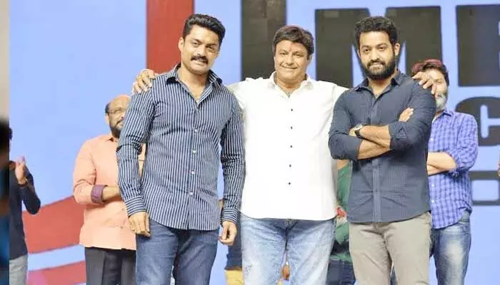 ‘మా బాబాయ్ సింహం.. త్వరలోనే మళ్లీ గర్జిస్తారు’: జూనియర్ ఎన్టీఆర్ ట్వీట్ ‘మా బాబాయ్ సింహం.. త్వరలోనే మళ్లీ గర్జిస్తారు’: జూనియర్ ఎన్టీఆర్ ట్వీట్