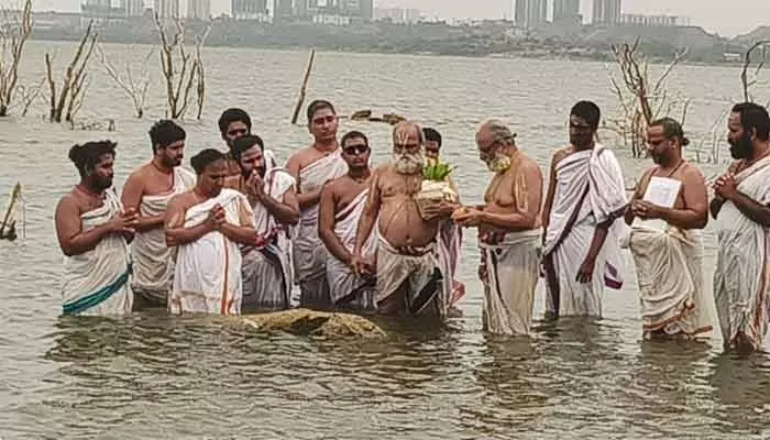 చిలుకూరులో ఘనంగా వరుణ జపం చిలుకూరులో ఘనంగా వరుణ జపం